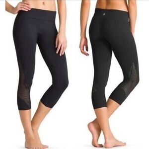 Athleta Black Cropped Leggings/capris